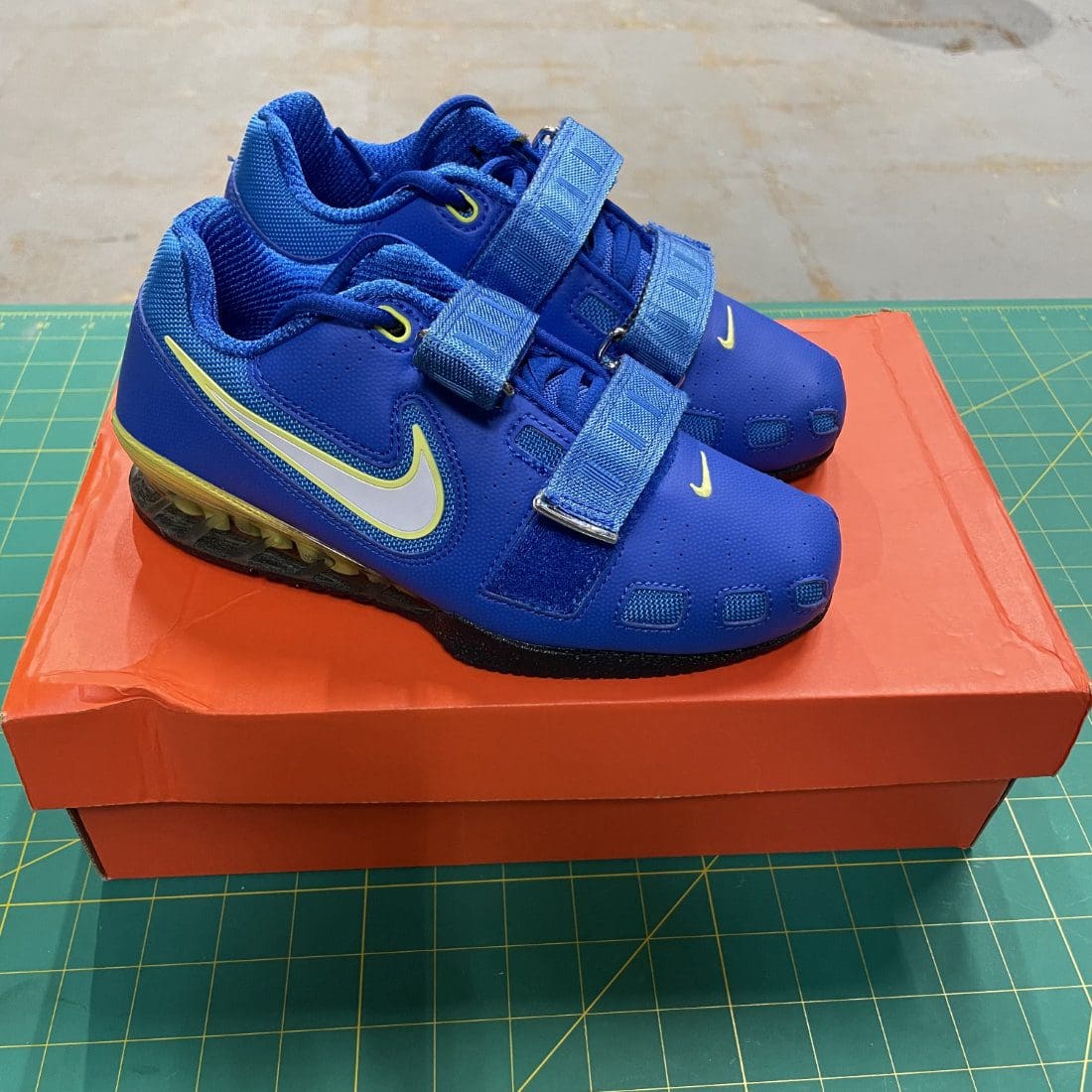 Nike Romaleos 2 Hyper Cobalt — Size 4 